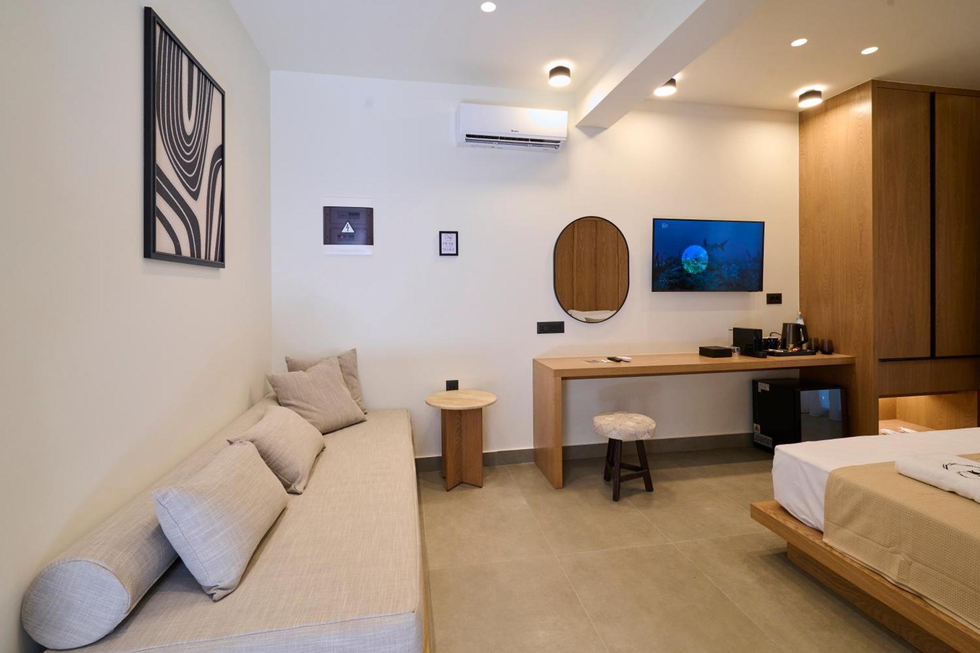 Monarco Executive Rooms Rhodes City Екстериор снимка