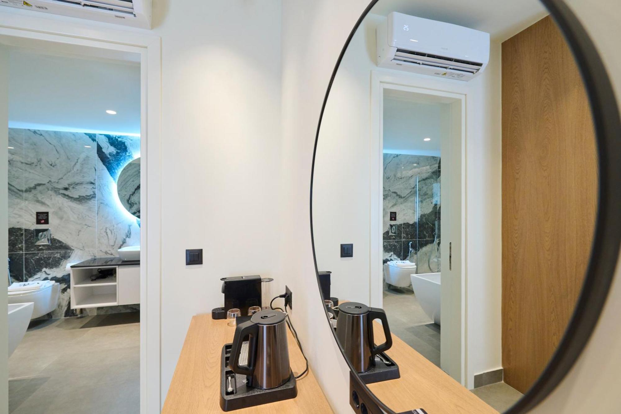 Monarco Executive Rooms Rhodes City Екстериор снимка